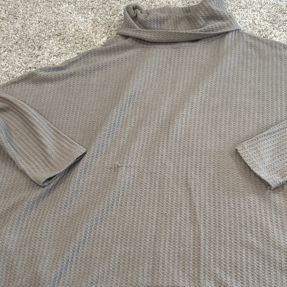 🟢10/$10 - Sweater